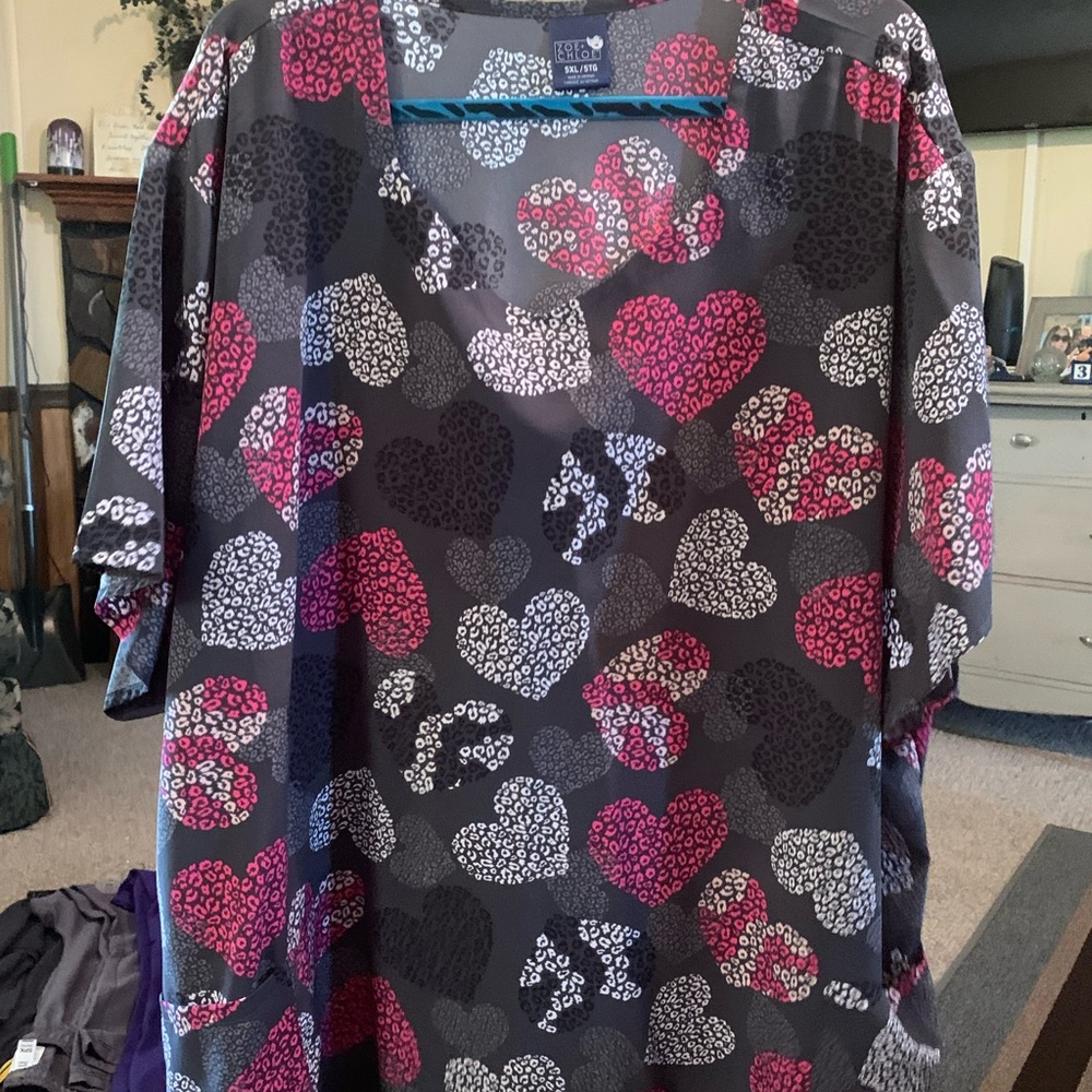 NWOT Zoie + Chloe Scrub Top